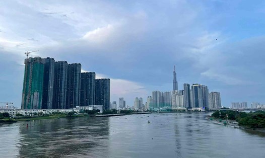 Xu hướng phục hồi của cổ phiếu bất động sản dự báo sẽ diễn ra chậm, khó tăng mạnh những tháng cuối năm (ảnh minh họa). Ảnh: Lục Giang