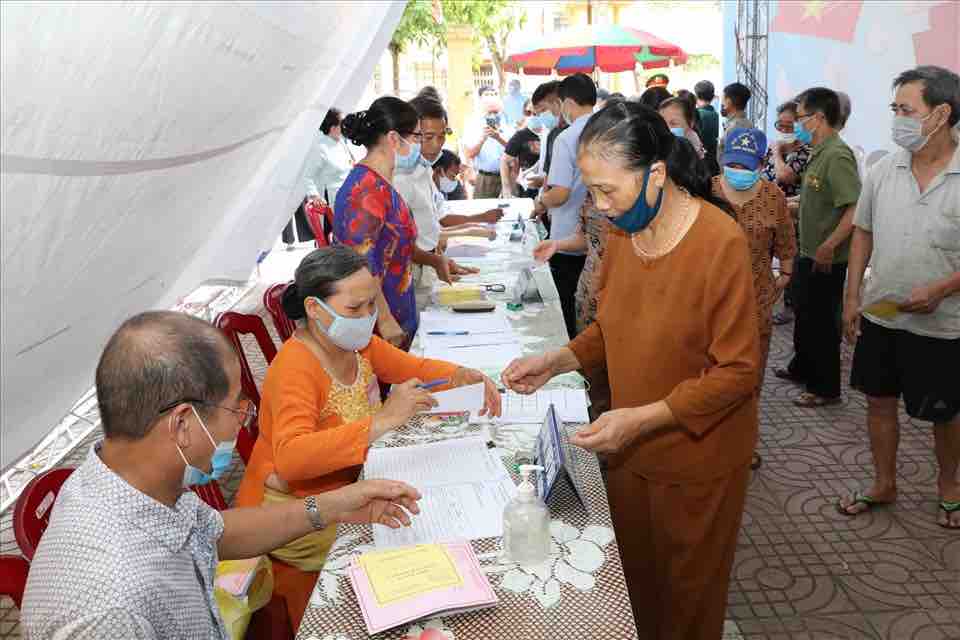 Việc bầu cử Chủ tịch, Phó Chủ tịch UBND cấp xã đã được quy định rõ ràng. Ảnh minh họa: Nhóm PV

