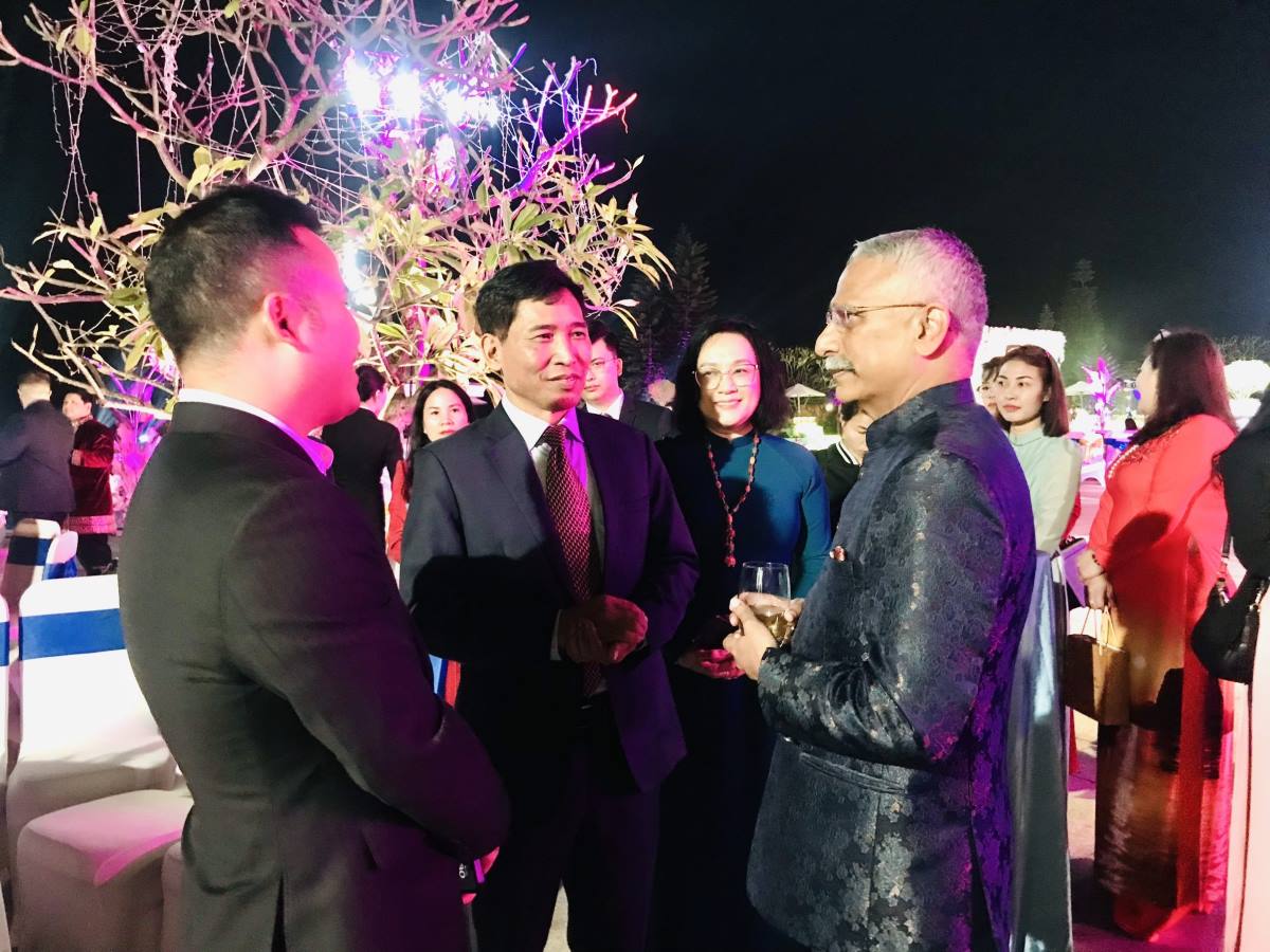 Ha Long City leaders came to congratulate a wedding of an Indian billionaire family held at Vinpearl Ha Long in February 2024. Photo: Nguyen Hung