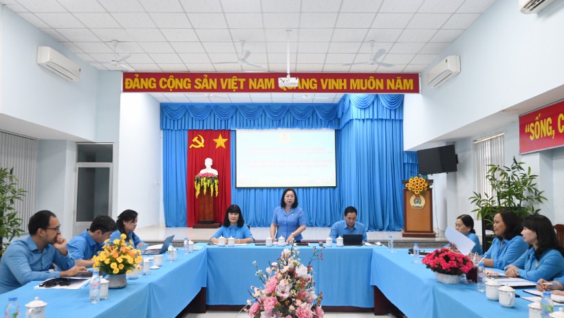 Quang cảnh tại buổi làm việc. Ảnh: Thành Nhân