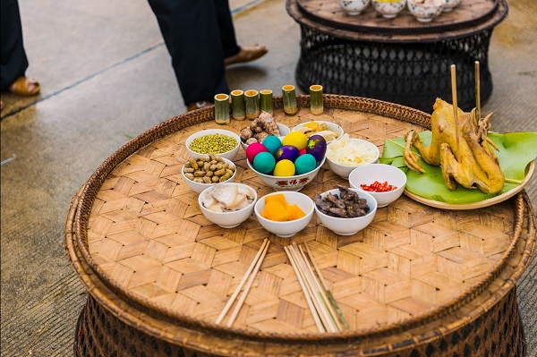 The feast of the Kho Gia Gia holiday of the Black Ha Nhi people makes many tourists curious.