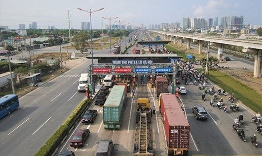 Trạm thu phí BOT Xa lộ Hà Nội ở TPHCM. Ảnh: Anh Tú