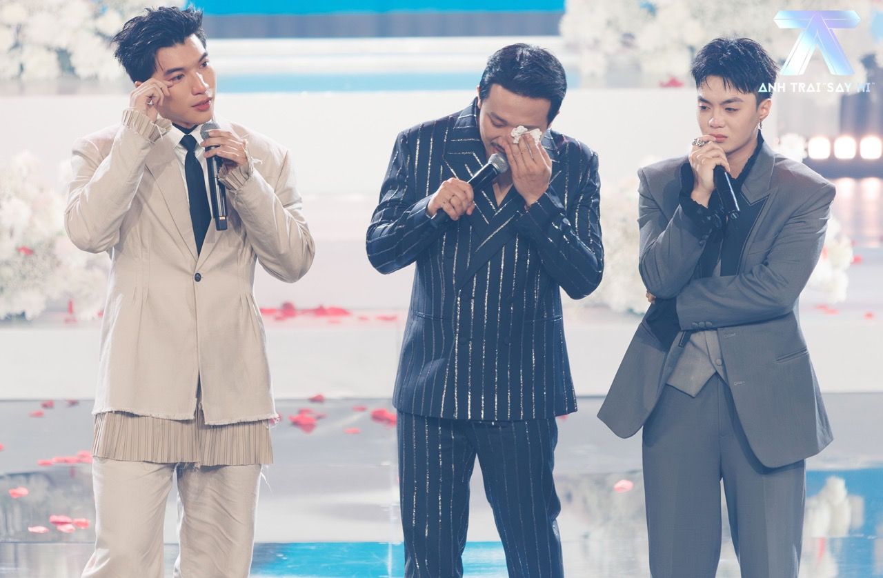 HIEUTHUHAI, Trấn Thành Khóc vì Negav ở Anh trai say hi. Ảnh: NSX.