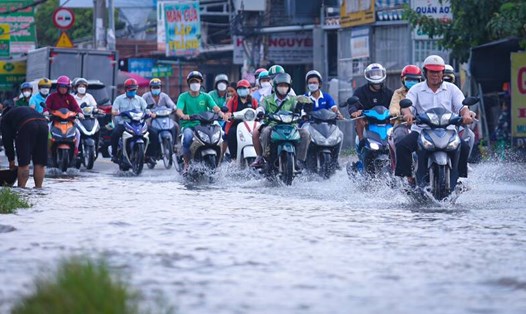 Nam Bộ đón đợt mưa diện rộng vào những ngày cuối tháng 8. Ảnh minh họa: Nguyên Chân
