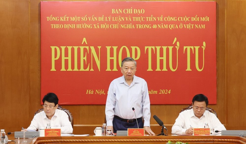 Tổng Bí thư, Chủ tịch nước Tô Lâm - Trưởng Ban Chỉ đạo Tổng kết 40 năm Đổi mới - phát biểu tại phiên họp. Ảnh: Trí Dũng/TTXVN