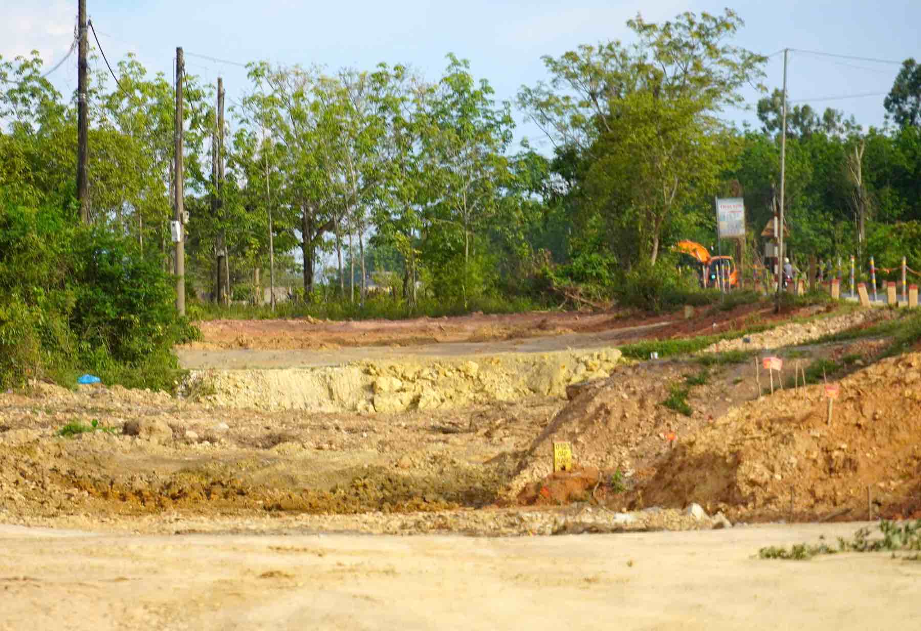 Ground problems have prevented some sections of the North-South expressway through Quang Binh province from being constructed. Photo: Cong Sang