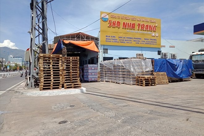 Tỉnh Khánh Hòa đã xây dựng kế hoạch, lộ trình xử lý các cơ sở chế biến nước mắm trên địa bàn thành phố Nha Trang. Ảnh: Phước Tín