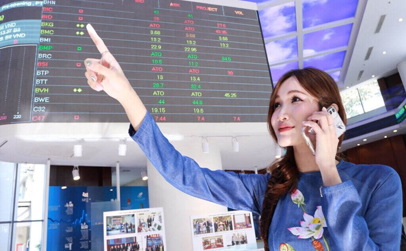 Chứng khoán cần dòng tiền giải ngân mạnh cho mục tiêu về mốc 1.300. Ảnh: Lê Toàn