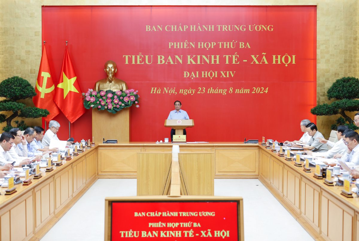 Phiên họp thứ ba của Tiểu ban Kinh tế - xã hội Đại hội XIV của Đảng. Ảnh: Nhật Bắc