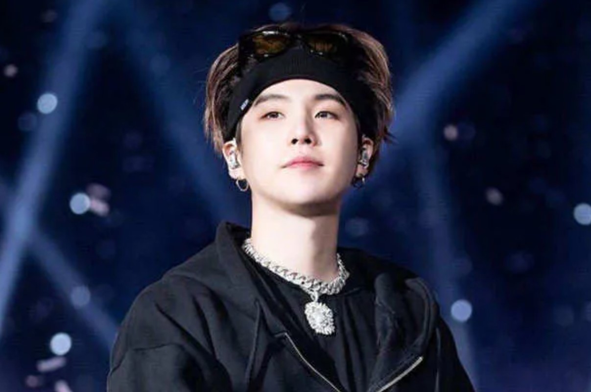 Suga (BTS) bị quân đội Hàn Quốc điều tra sau bê bối