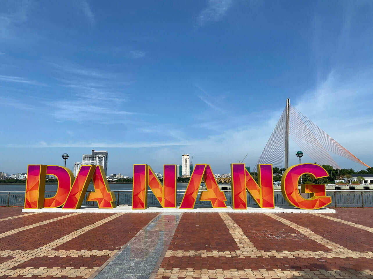 Da Nang City launched a competition to design a tourism check-in model.