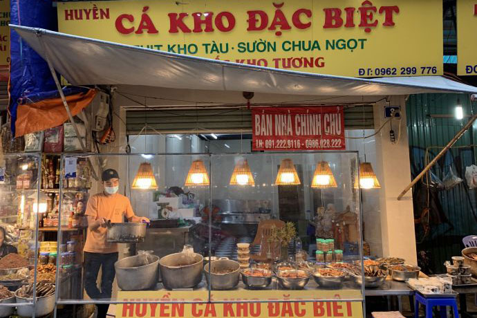 Cá kho của chợ Hàng Bè. Ảnh: An Lê