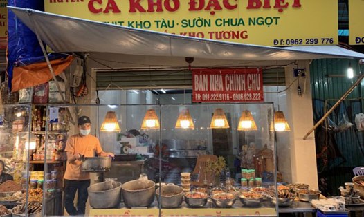Cá kho của chợ Hàng Bè. Ảnh: An Lê