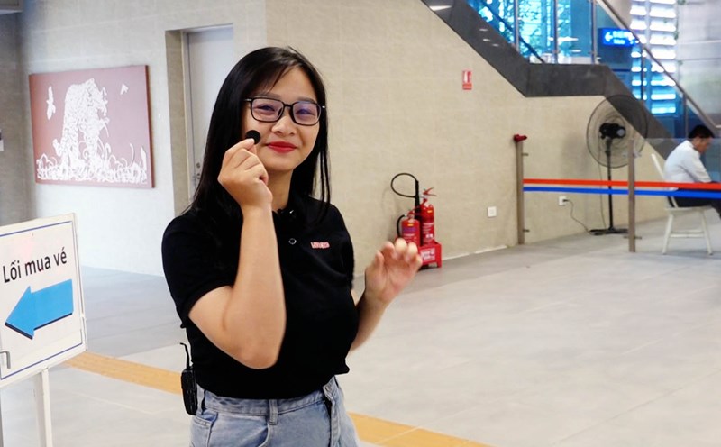 Trải nghiệm thực tế ngày đầu metro Nhổn - ga Hà Nội bán vé