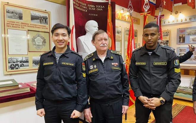 Du học sinh Việt kể về học tập trong môi trường quân đội Nga