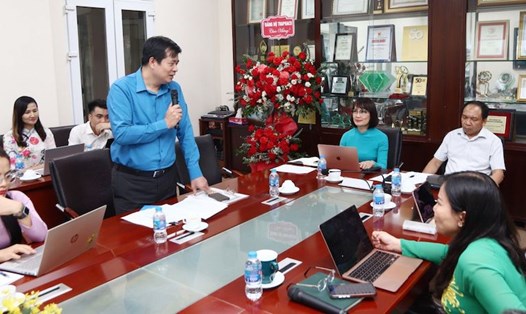 Ông Phạm Hoài Phương - Chủ tịch Công đoàn Giao thông Vận tải Việt Nam - phát biểu tại hội nghị người lao động năm 2024 ở Công ty Cổ phần Traphaco. Ảnh: Công đoàn GTVTVN