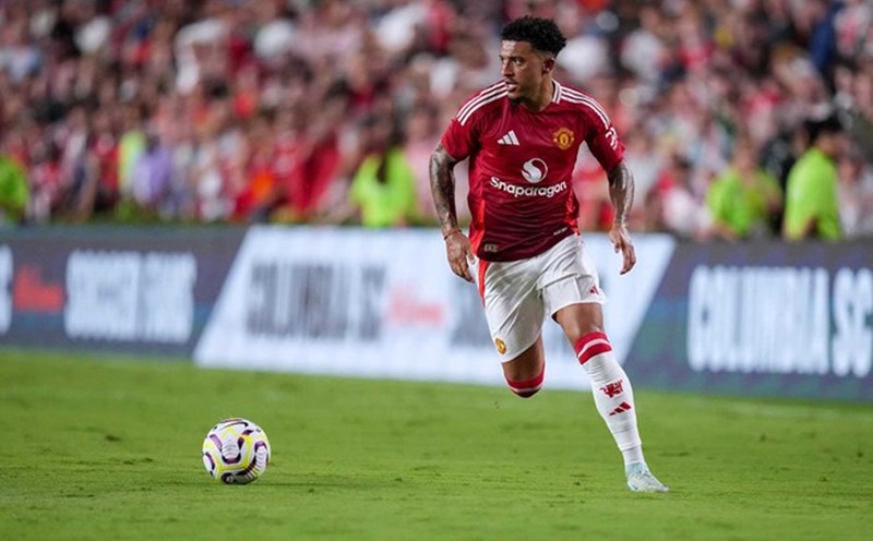 Từ sau chuyến du đấu Mỹ, Jadon Sancho vẫn chưa được ra sân cho Man United. Ảnh: AFP