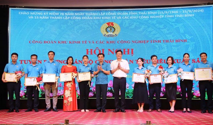 Biểu dương cán bộ công đoàn cơ sở xuất sắc ở Thái Bình