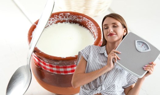 Sữa đông có lợi trong việc giảm cân, mỡ nội tạng. Đồ họa: Hạ Mây