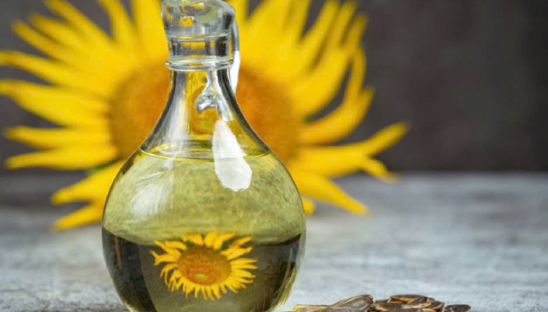 Sunflower oil is good for health. Photo source: Freepik