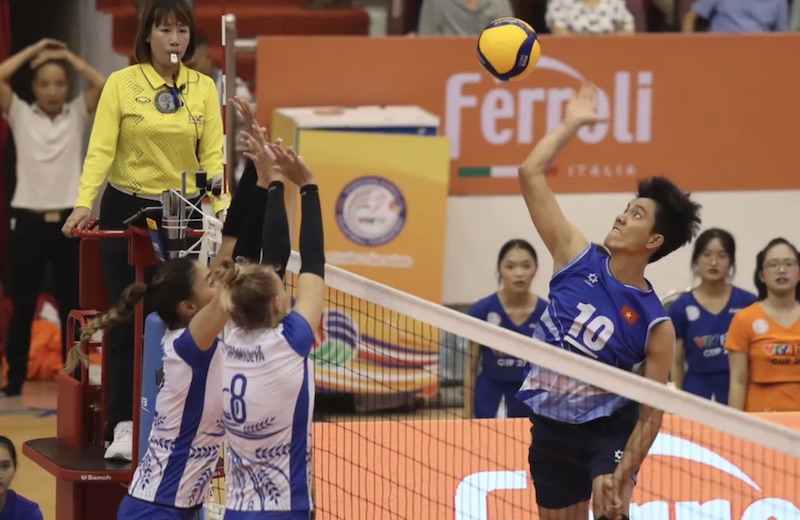 Tuyển bóng chuyền nữ Việt Nam đã thất bại tại trận ra quân VTV Cup 2024. Ảnh: VTVCup