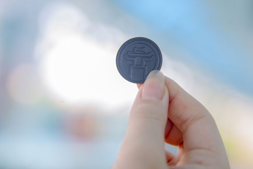 Thẻ vé (token) tàu metro Nhổn - ga Hà Nội. Ảnh: Quyên Phạm