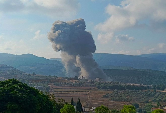 Israel tấn công phủ đầu Hezbollah