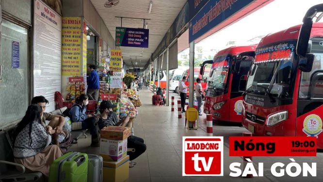 Nóng Sài Gòn: Hết vé nhiều chặng tàu, xe khách dịp 2.9
