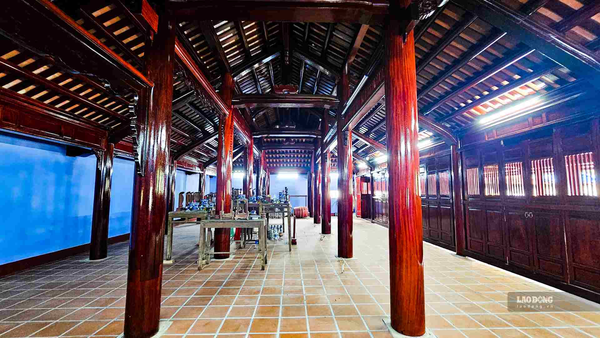 Previously, in September 2020, Hue City People's Committee had a policy to restore the communal house with a cost of nearly 9.8 billion VND. However, after a long time, the building has not been restored, making people worry about the safety of the communal house as well as people entering and leaving.