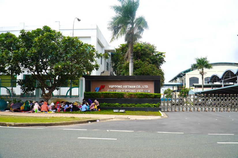 Người lao động ngừng việc tập thể tại Công ty TNHH Yupoong Việt Nam ở TP Biên Hòa vào tháng 7.2024. Ảnh: Hà Anh Chiến