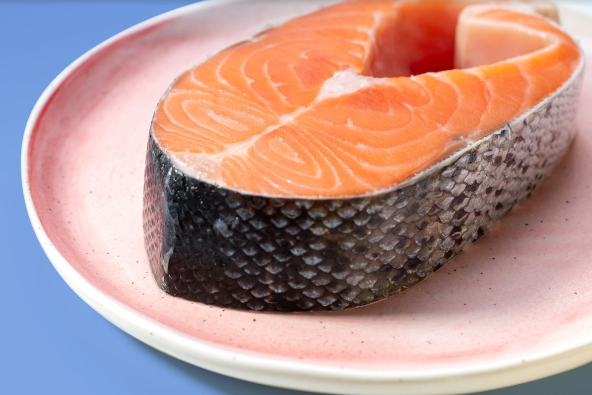 Cá hồi là một trong những thực phẩm bổ sung nhiều dinh dưỡng cho làn da. Ảnh: Pixabay