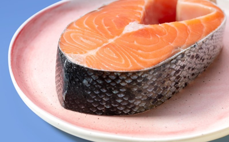 Cá hồi là một trong những thực phẩm bổ sung nhiều dinh dưỡng cho làn da. Ảnh: Pixabay