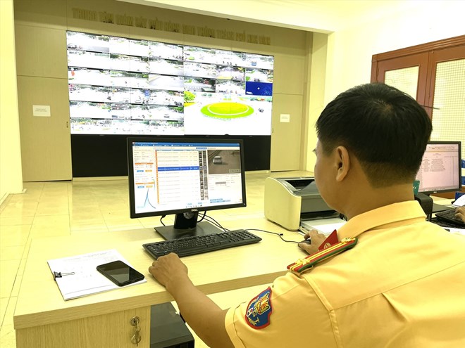 Ban An toàn giao thông tỉnh Ninh Bình đã công bố số điện thoại đường dây nóng phản ánh tình hình trật tự an toàn giao thông dịp lễ Quốc khánh 2.9. Ảnh: Nguyễn Trường