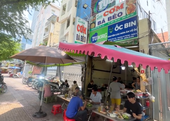 Ba Beo restaurant is located on Vo Van Tan street, district 3. Photo: Cut from clip