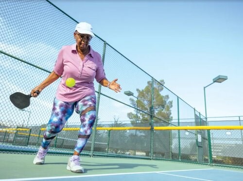 3 bài tập khởi động khi chơi pickleball dành cho phái đẹp