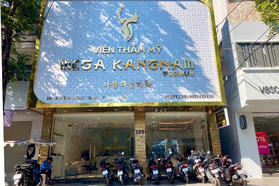 Viện thẩm mỹ Mega Kangnam (TP Quy Nhơn, Bình Định) bị phạt 50 triệu đồng và đình chỉ 2 năm do hoạt động "chui". Ảnh: Khải Phong