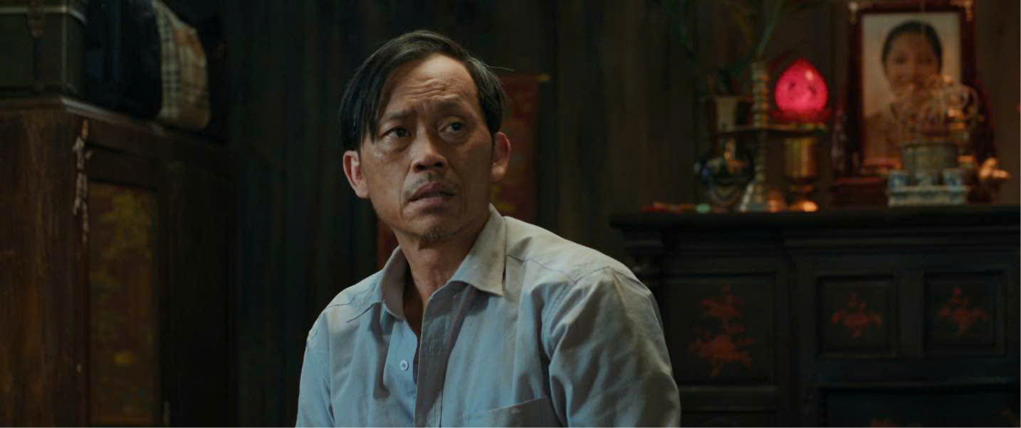 NSƯT Hoài Linh trong phim "Làm giàu với ma". Ảnh: NSX