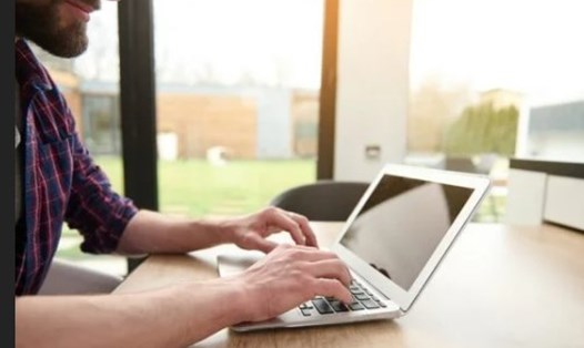 Nhân viên tại Australia có quyền không trả lời email, điện thoại sau giờ làm việc mà không lo bị phạt. Ảnh: Chụp màn hình