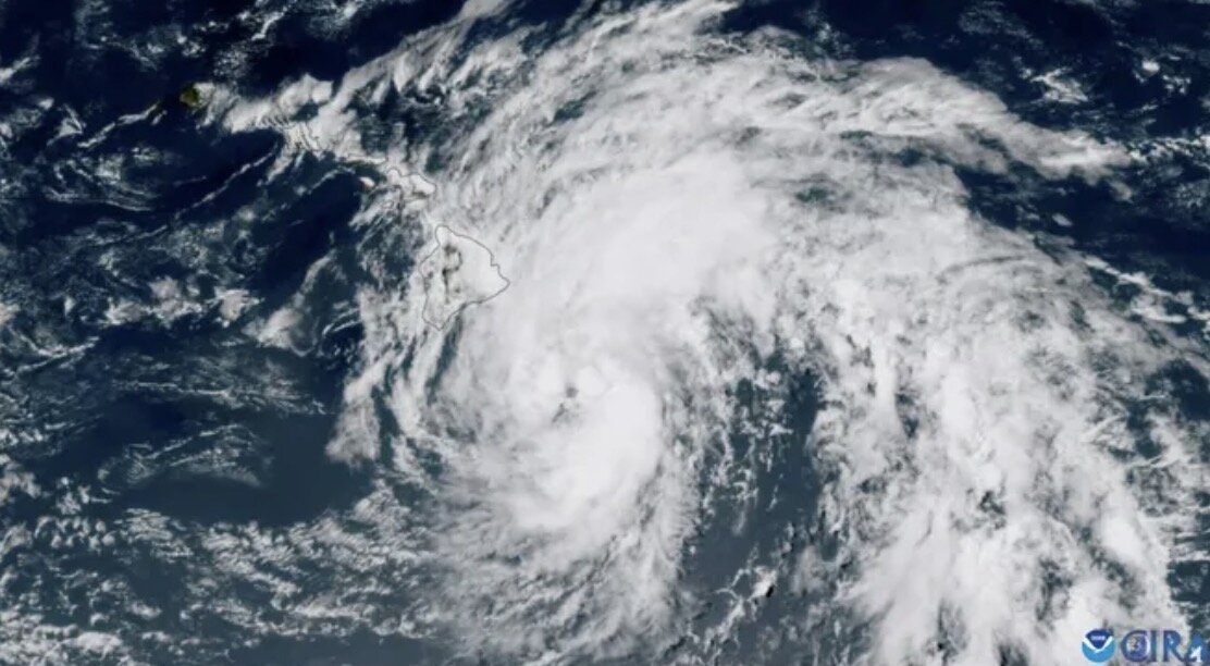 The latest storm news says that Typhoon Hone in the Pacific Ocean is affecting the weather in Hawaii, USA. Photo: NOAA