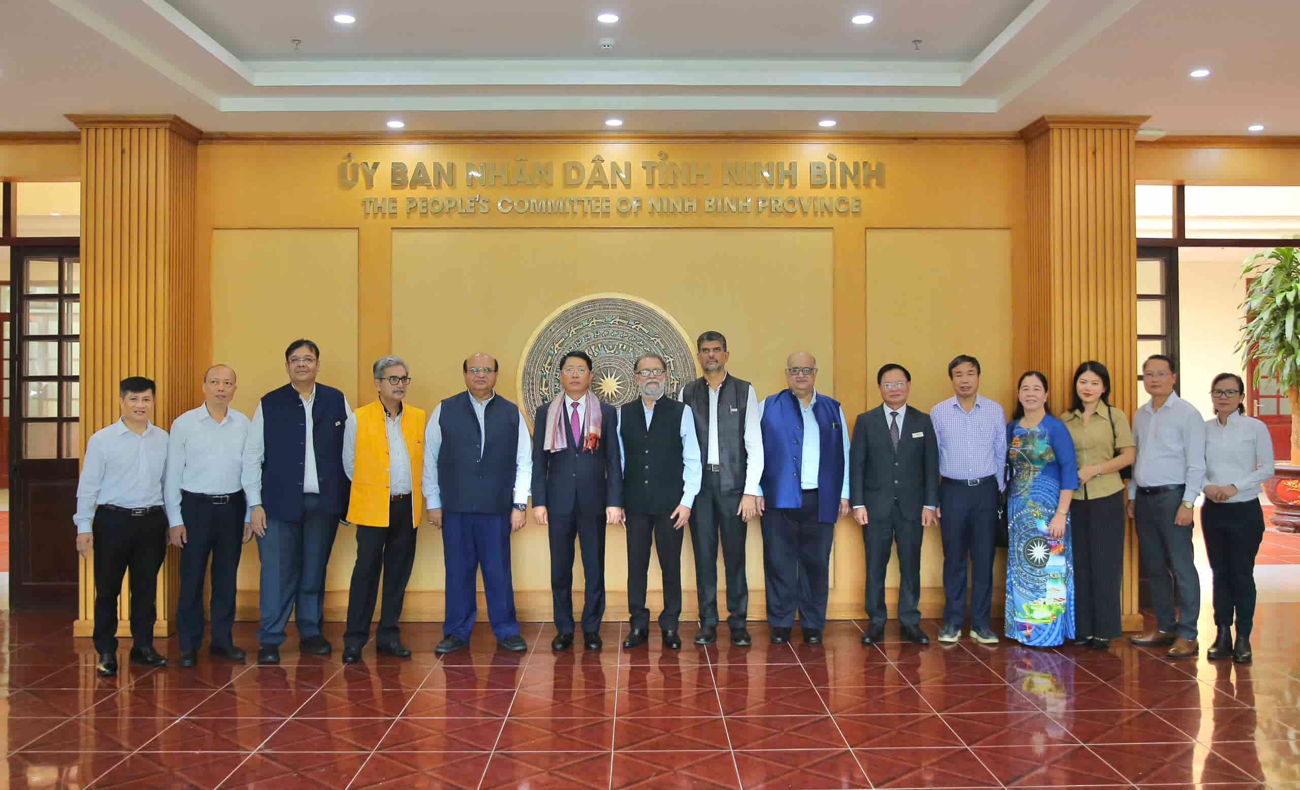 Đoàn công tác của Liên đoàn Du lịch Ấn Độ (TAFI) làm việc tại Ninh Bình. Ảnh: Nguyễn Trường