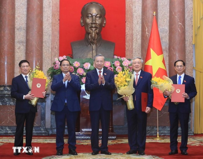 Tổng Bí thư, Chủ tịch nước trao quyết định bổ nhiệm 3 Phó Thủ tướng