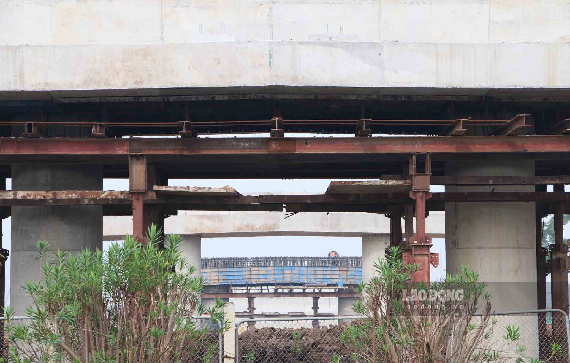 According to the Bac Ninh Urban Development Area Management Board (project investor), the value of construction on the route, including bridge items, is estimated at over 40%, wherever there is a site, construction can be done.