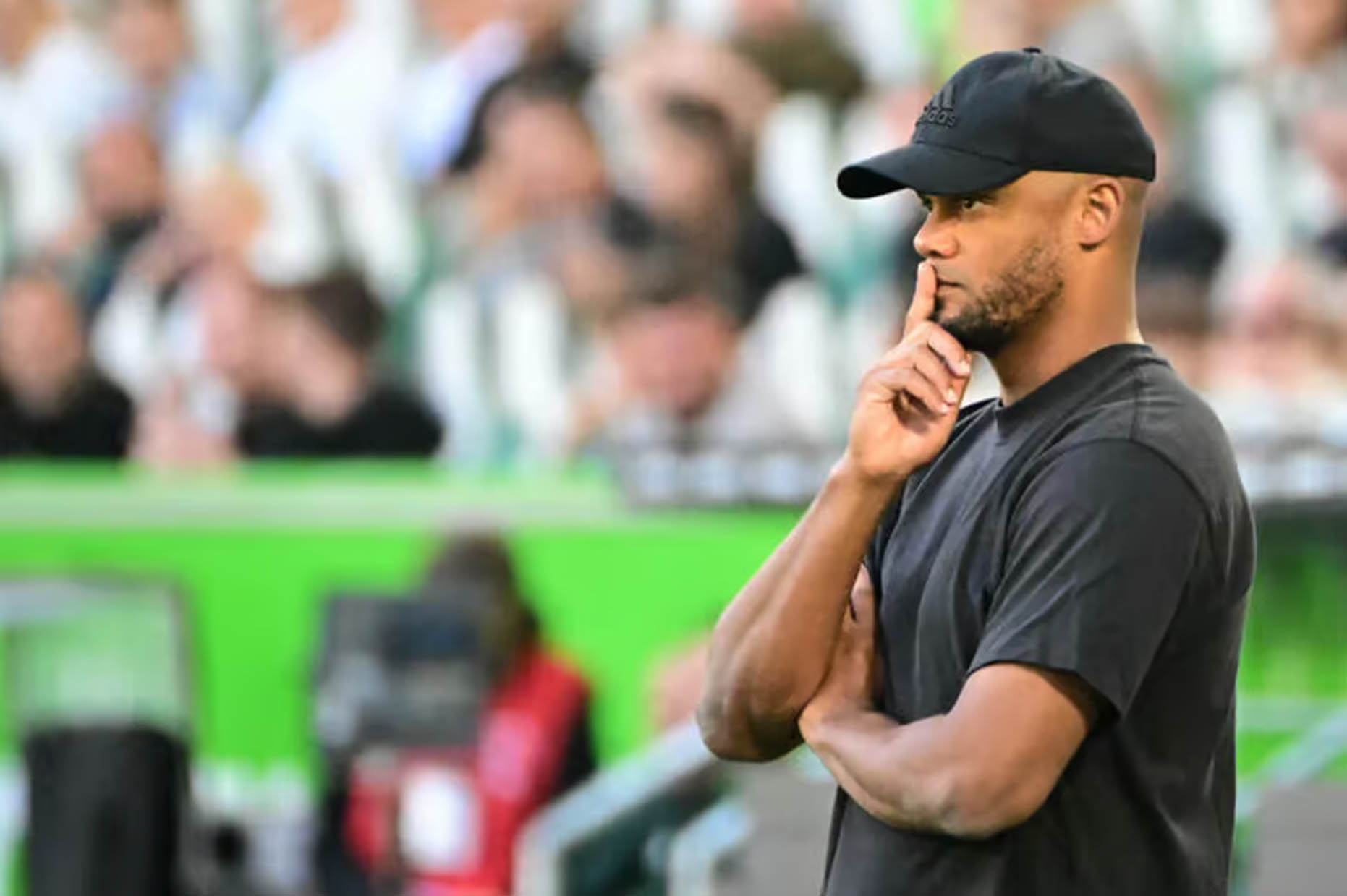 Trận đầu tay của Kompany với Bayern vẫn còn một số vấn đề cần thời gian để xử lý. Ảnh: AFP