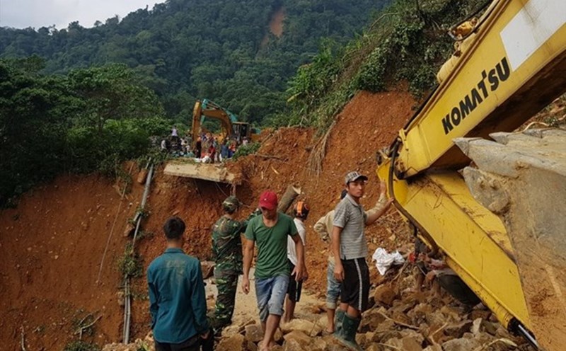 Nguy cơ lũ quét và sạt lở đất do mưa lũ ở nhiều nơi trên cả nước. Ảnh: QH