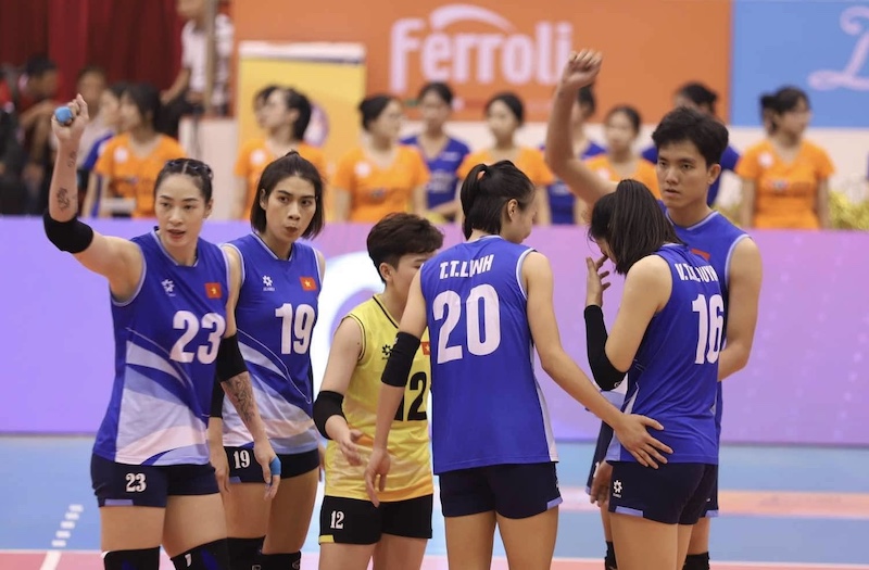 The Vietnamese women's volleyball team needs a victory to maintain third place in Group A. Photo: Chi Tran