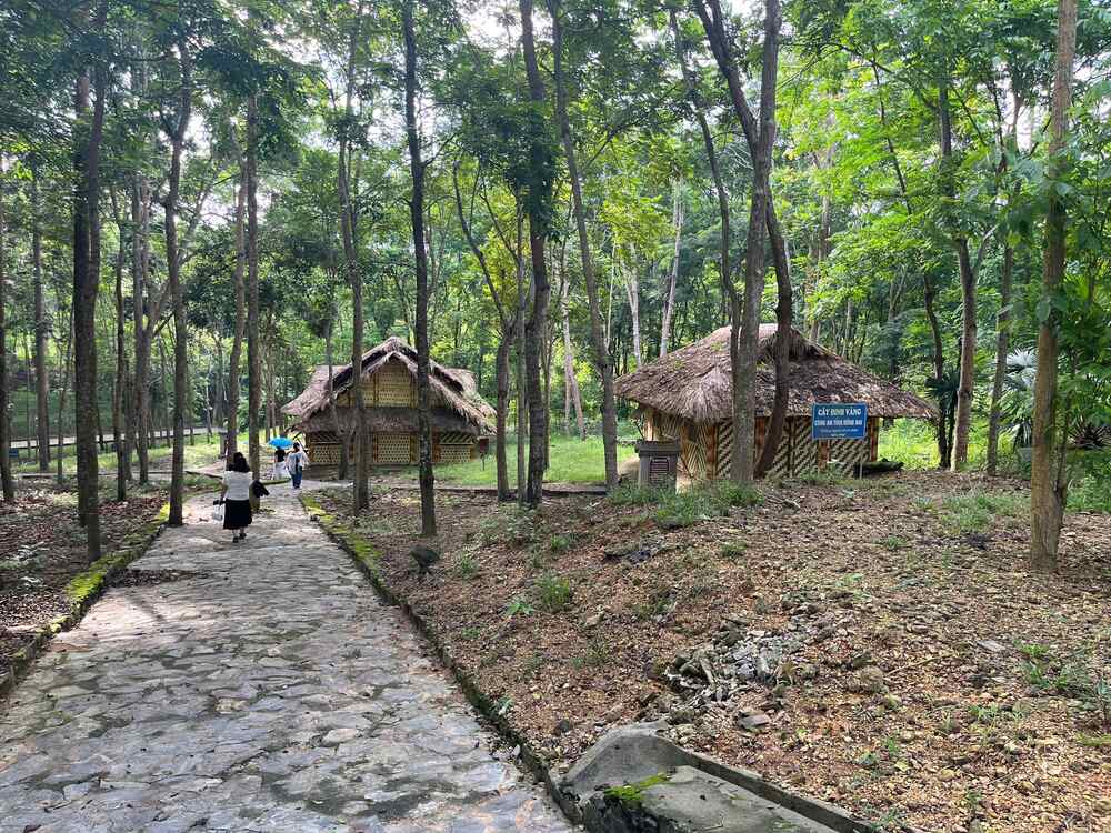 However, according to Ms. Hang, this place has not really received the attention of many tourists: "Most people when mentioning Tuyen Quang know about Lan Na Nua, the Tan Trao banyan tree relic, while the Department of Public Security It is also an interesting place that can evoke deep patriotism and provide historical information about the Vietnamese police sector."