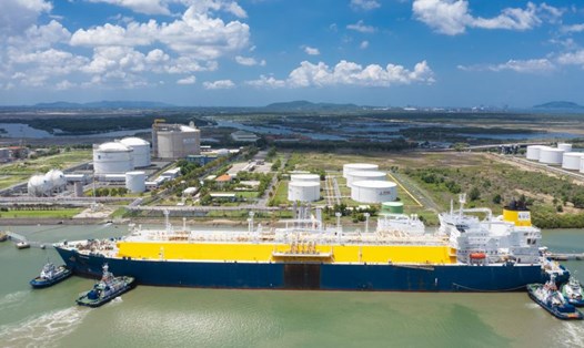 PV GAS là doanh nghiệp đầu tiên và duy nhất đủ điều kiện xuất nhập khẩu LNG, đồng thời sở hữu hệ thống hạ tầng kho cảng LNG hoàn chỉnh tại Việt Nam. Ảnh: Hồ Cầm