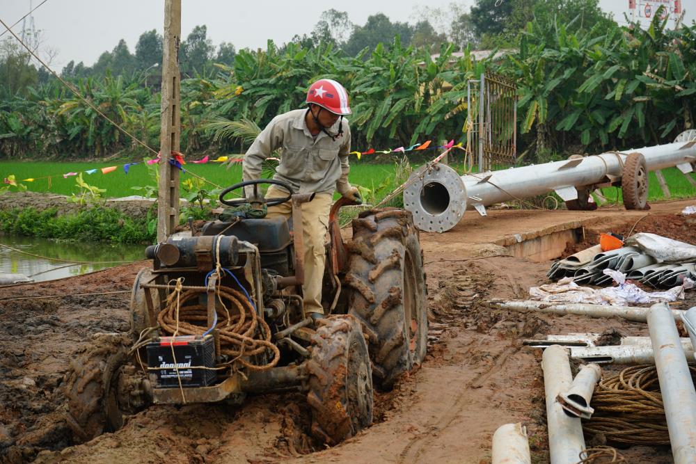 Người dân Thanh Hóa đồng thuận, ủng hộ rất lớn, giao mặt bằng cho công trình dự án 500kV mạch 3. Ảnh: Quách Du