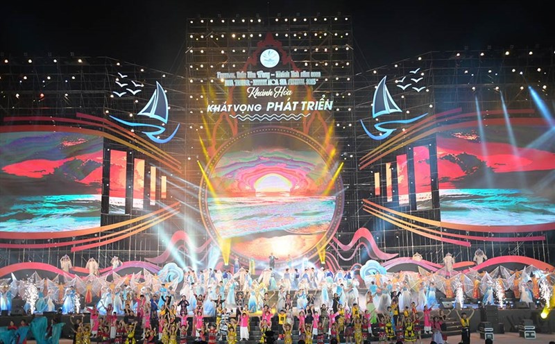 Đêm khai mại Festival Biển Nha Trang - Khánh Hòa 2023. Ảnh: Phương Linh