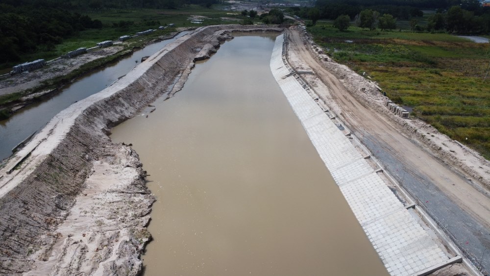 Adjusting to increase investment capital for the project of dredging and reinforcing Suoi Cai. Photo: Dinh Trong